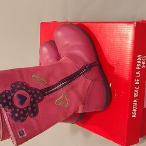 Girls boots